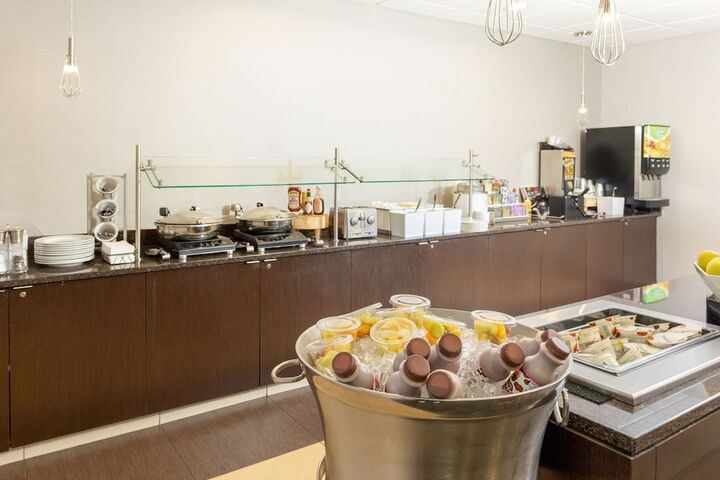 Breakfast/Coffee Service 54 of 60