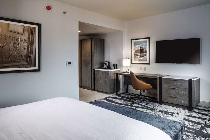 Room 42 of 70