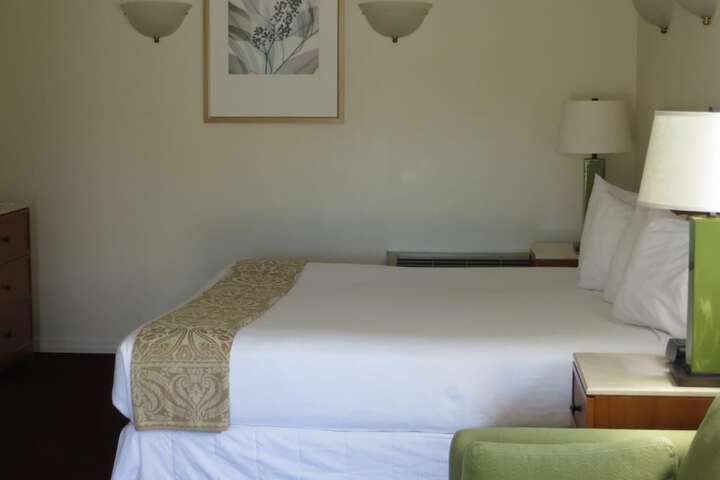 Room 32 of 36