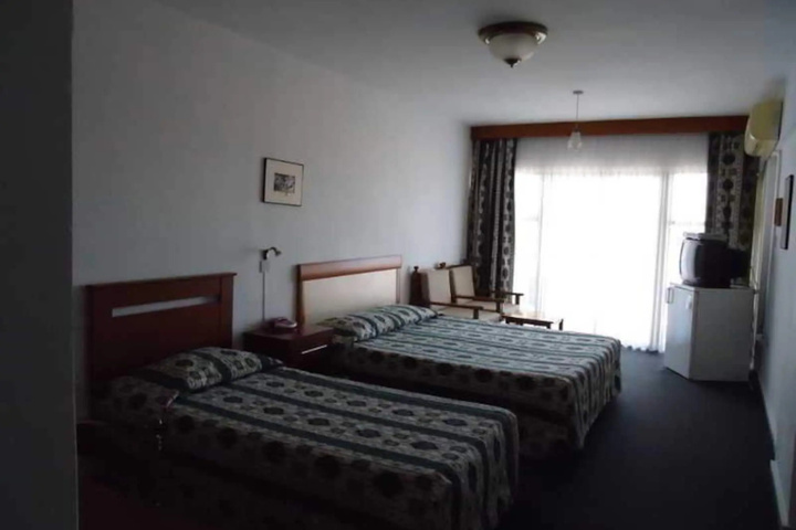 Harbour Scene Hotel
