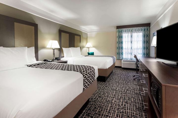 La Quinta Inn & Suites by Wyndham Seguin