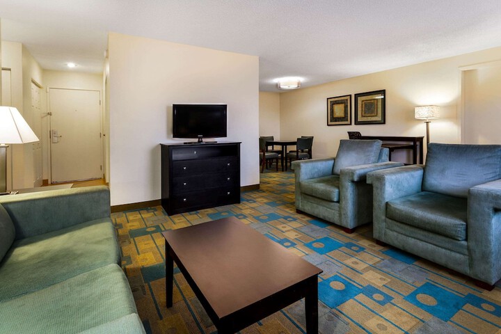 Room 16 of 60
