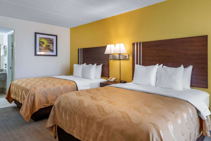 Room 21 of 37