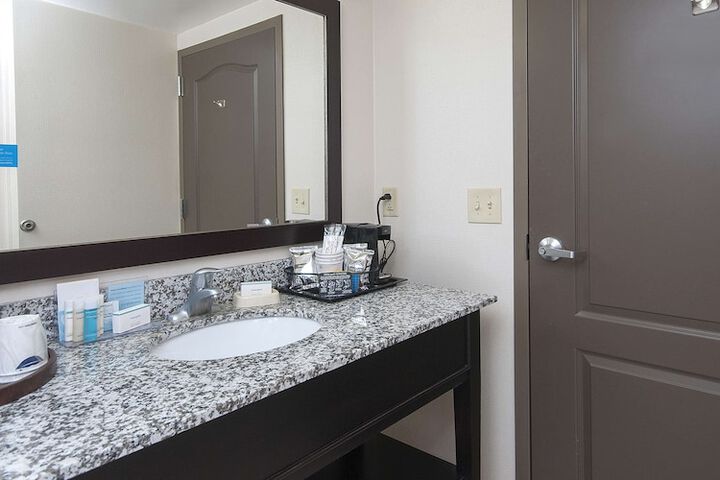 Hampton Inn & Suites Seneca-Clemson Area