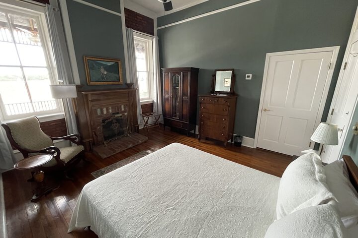 Room 38 of 87