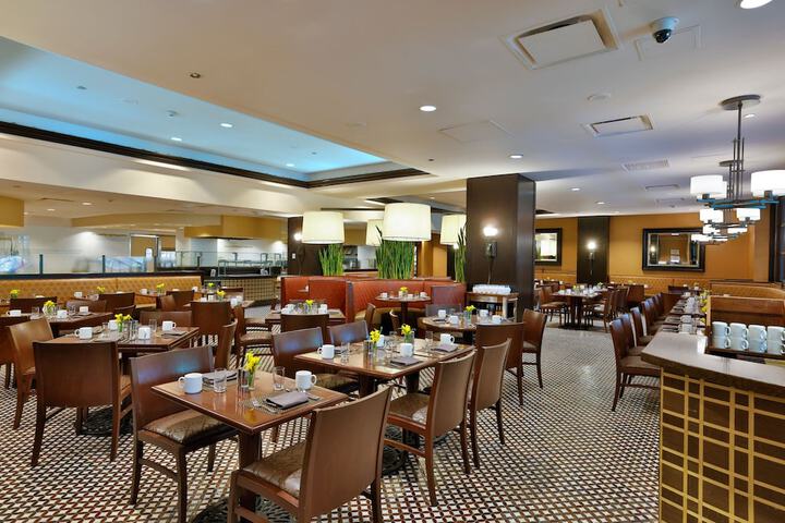 Sheraton Grand Chicago Riverwalk