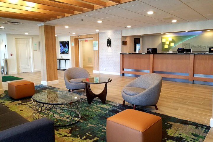 Holiday Inn & Suites Parsippany Fairfield by IHG