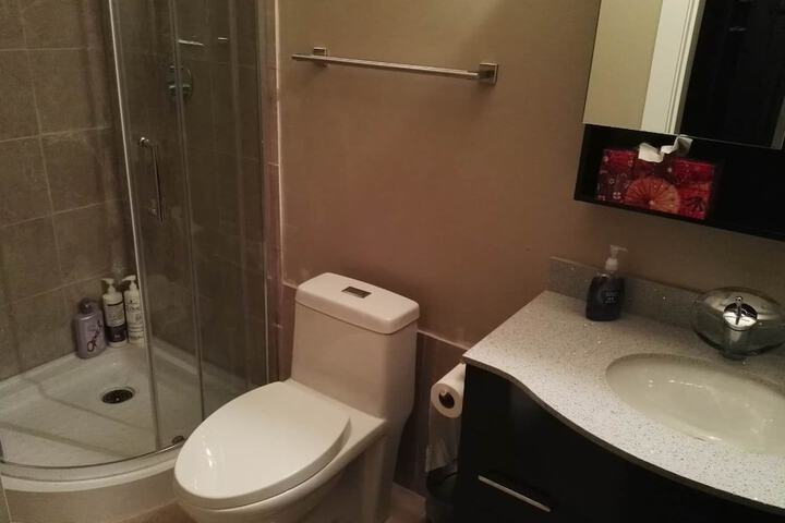 Room 43 of 74
