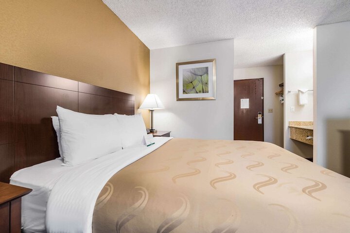 Room 15 of 60