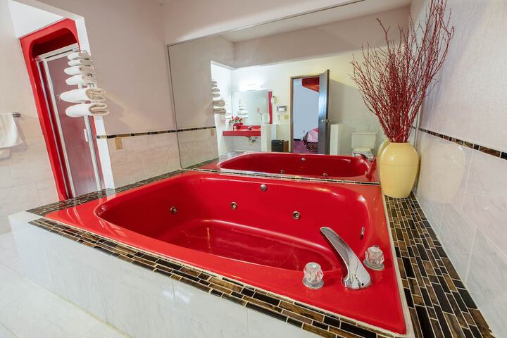 Hot Tub 69 of 73
