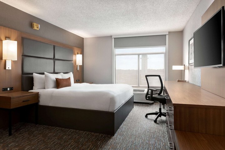 Room 18 of 36