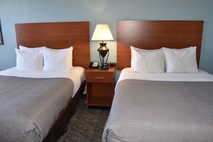 Quality Inn and Suites Garden of the Gods