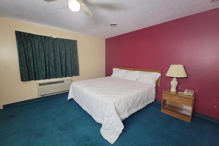 Room 11 of 23