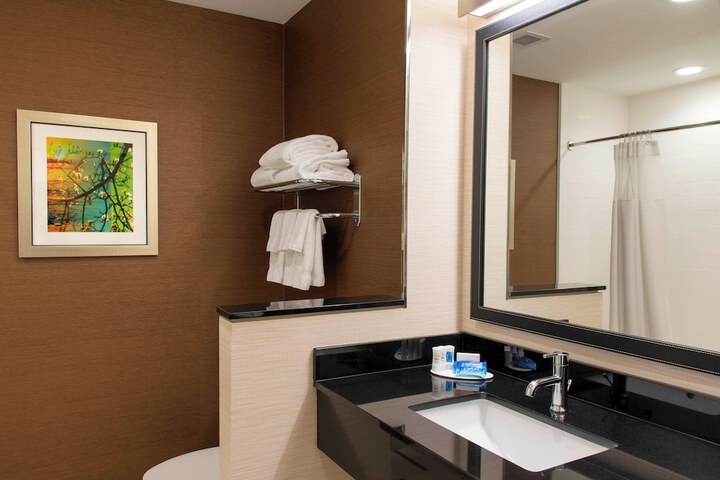 Room 15 of 25