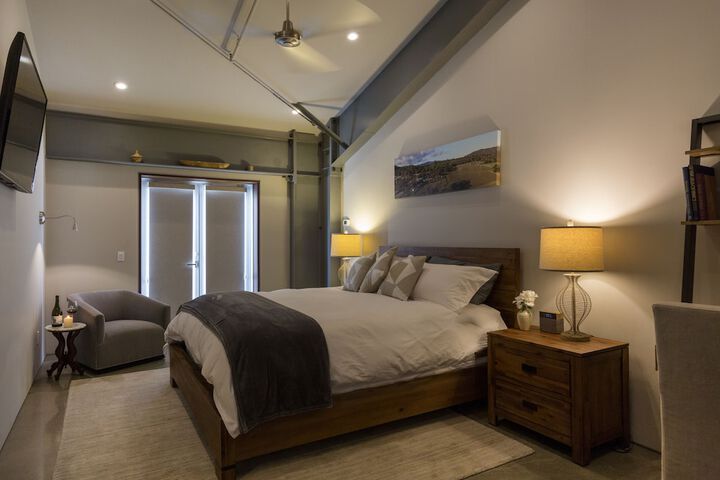 Room 18 of 77