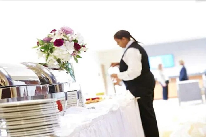 I Hotel & Illinois Conference Center