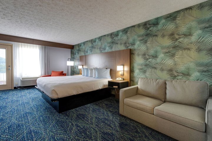 Room 42 of 59