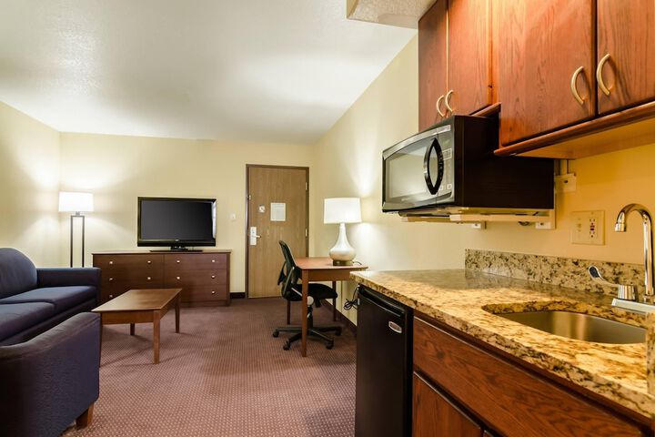 Quality Inn & Suites Colby