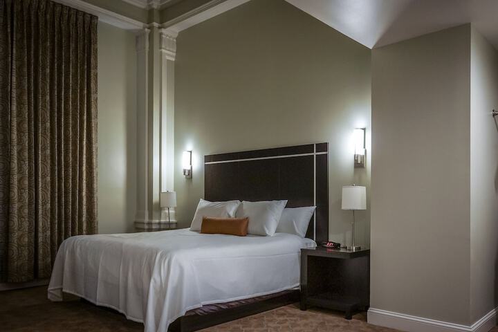The Gin Hotel an Ascend Collection Hotel