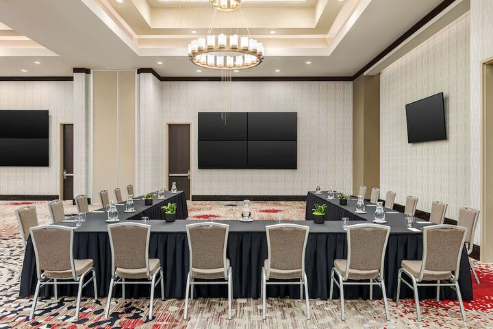 Embassy Suites by Hilton Round Rock