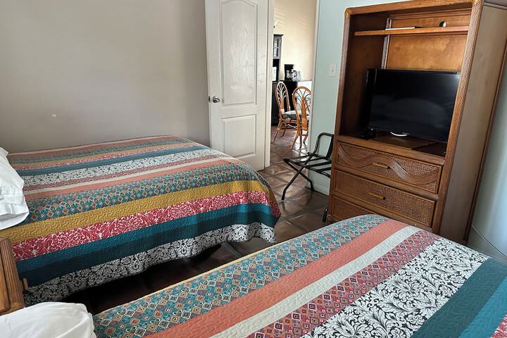 Room 32 of 53