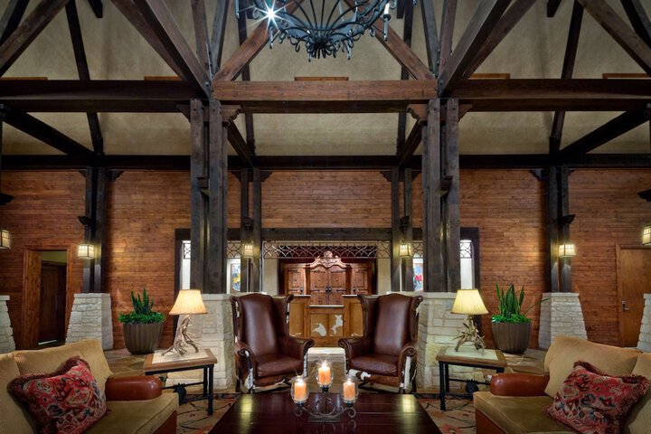 Hotel Interior 20 of 39