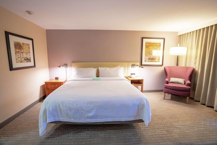 Room 10 of 25