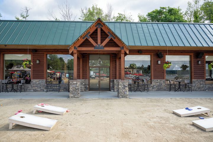 Scottys Lakeside Resort