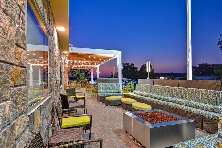 Terrace/Patio 45 of 48