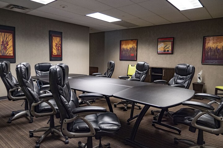 Business Center 31 of 32