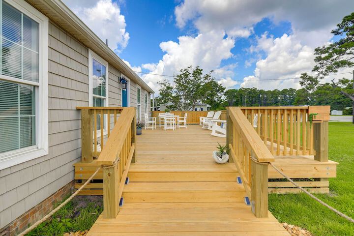 the Willowberry House With Deck & Grill!