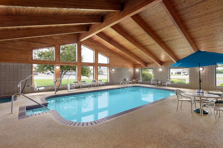 Pool 6 of 45