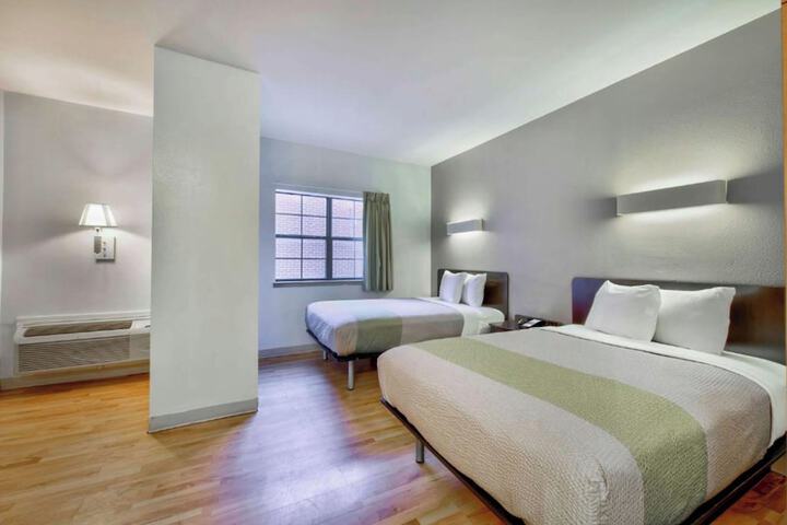 Room 12 of 19
