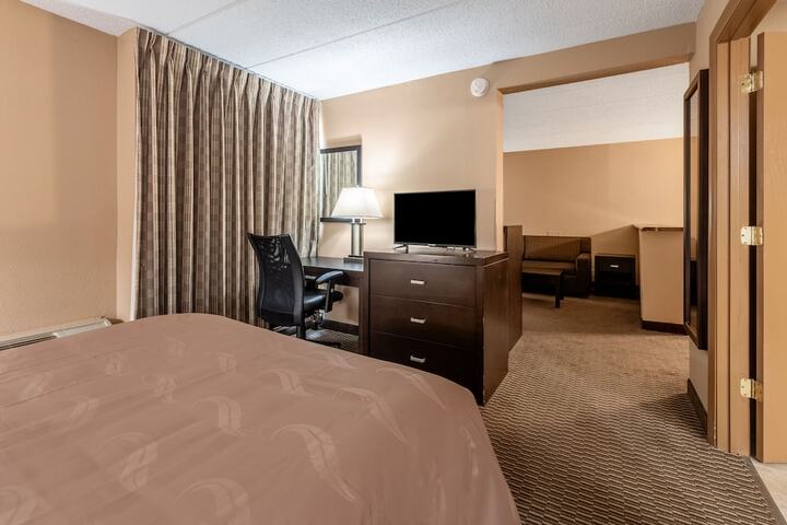 Room 29 of 37