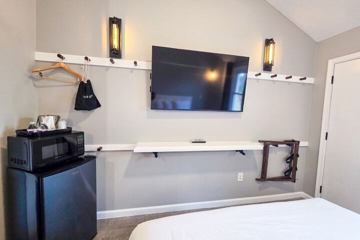 Penn Lodge Hotel & Suites