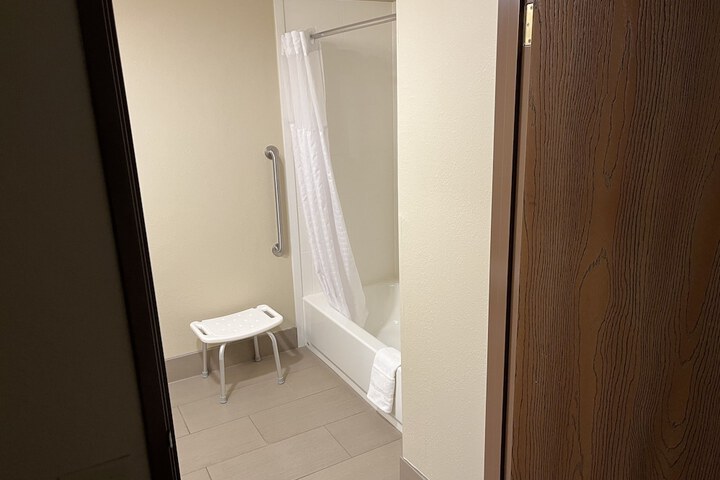 Wingate by Wyndham Clearfield
