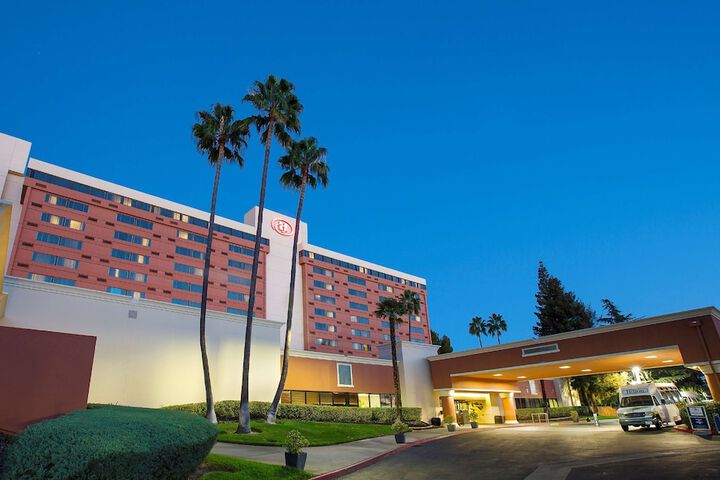 Hotel 2 of 49