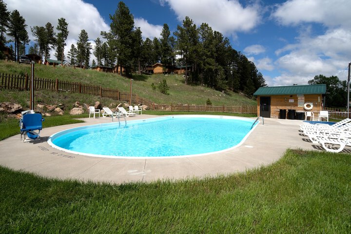 Rock Crest Lodge & Cabins
