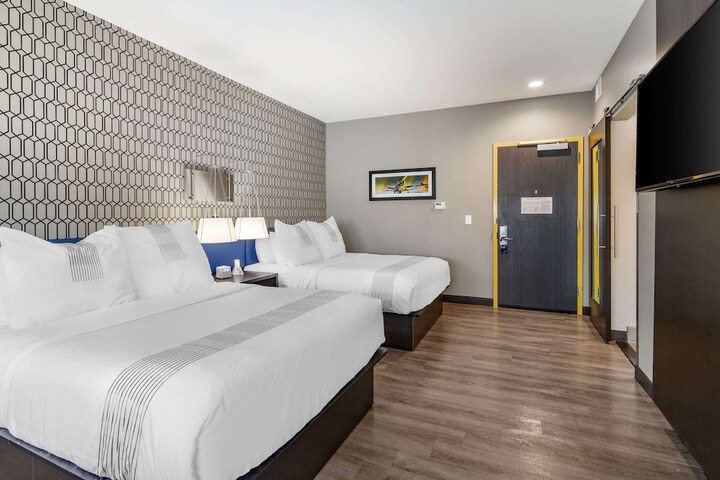 Room 8 of 27
