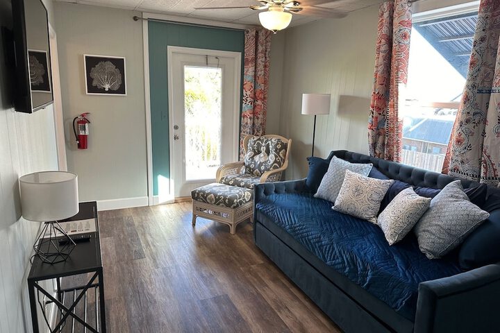 Room 22 of 38
