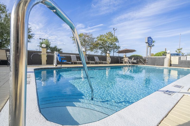 Pool 9 of 74