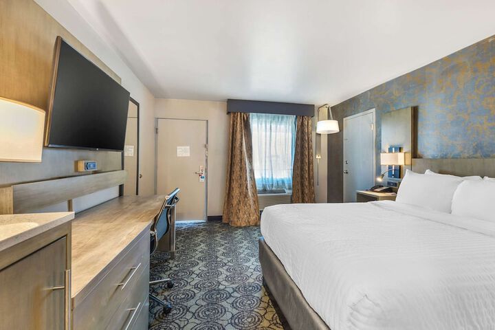 Room 62 of 80