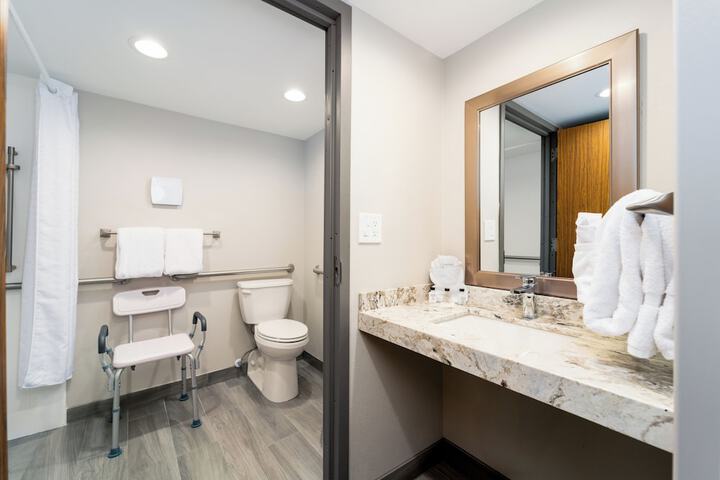 MCM Elegante Hotel and Conference Center Odessa