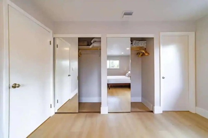 Room 28 of 60