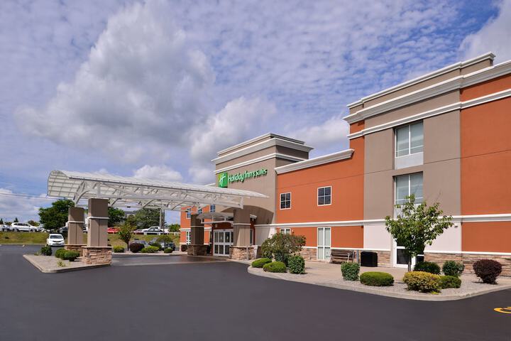 Holiday Inn Hotel & Suites Rochester - Marketplace by IHG