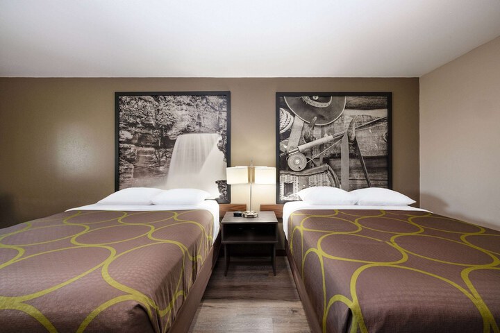 Super 8 by Wyndham Belgrade / Bozeman Airport