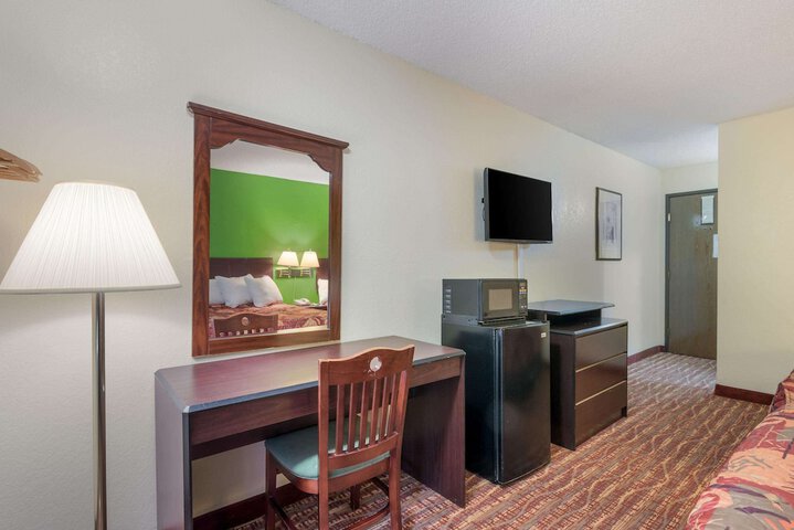 Rodeway Inn Benton