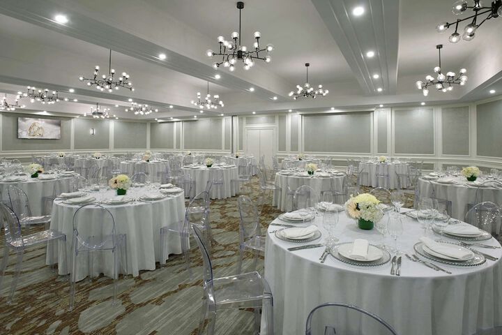 Ballroom/Hall 69 of 73