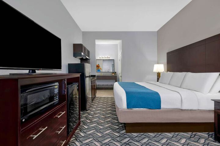 Room 7 of 26