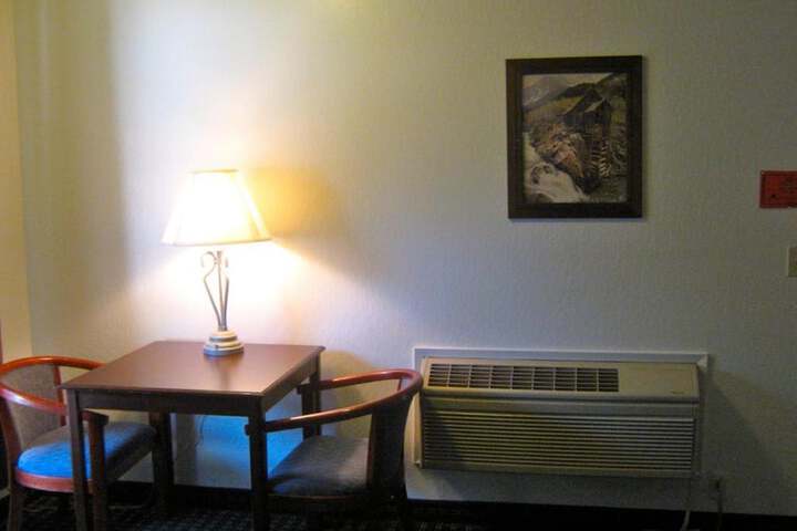 Room 13 of 21
